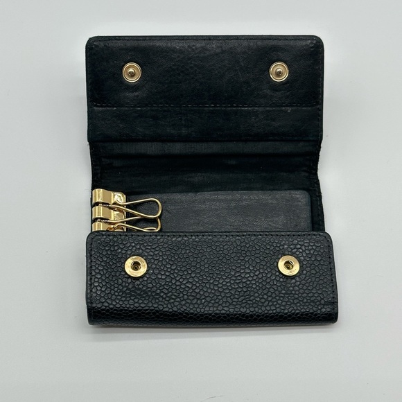 Vintage black leather Chanel key holder/wallet - Picture 2 of 10